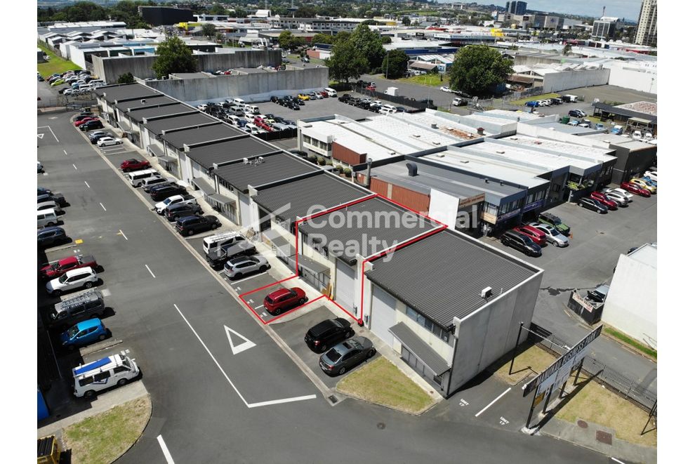 For sale 18 Lambie Drive, Manukau realestate.co.nz