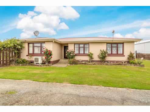 25 Kennington Road, Waimatua