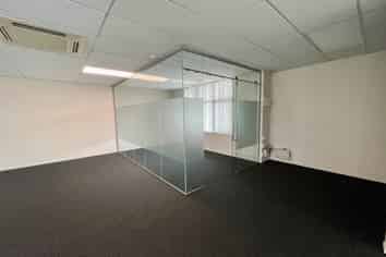 OFFICE WITH VIEWS IN SILVERDALE INDUSTRIAL ZONE