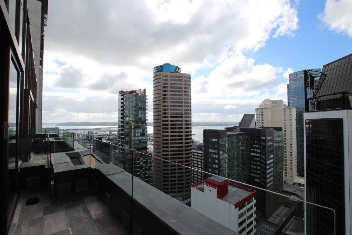 CBRE – Premium Boutique Office | Exclusive Deck - Vista 3