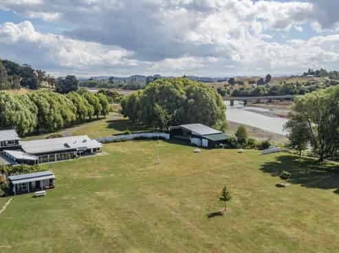 797 Pourerere Road, Omakere