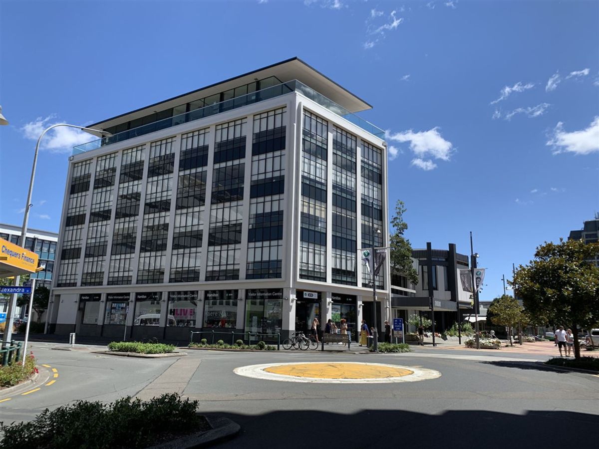 Chic Centre City Office