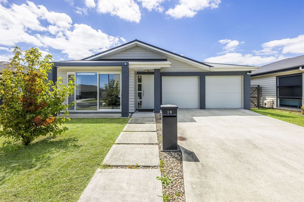 Property Value - 19 Hollowout Street, Takanini - Realestate.co.nz