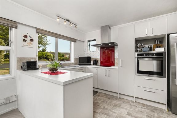 Property value - 2/8 Ashdown Place, Pahurehure - realestate.co.nz