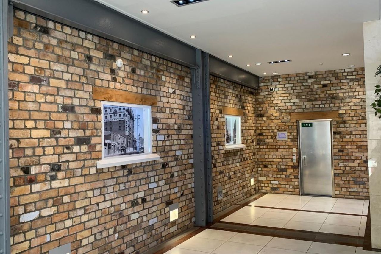 CBRE - Attractive & Cost-Effective - Vista 5