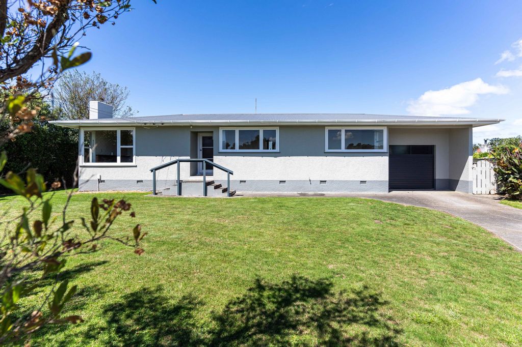 Property value 15 Fitzroy Street, Feilding realestate.co.nz