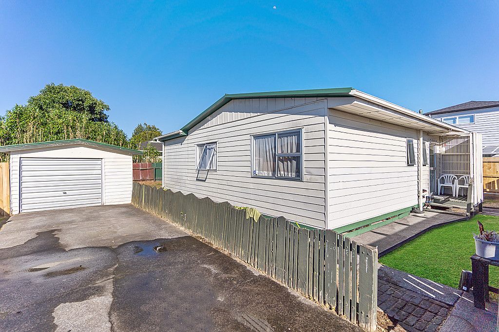 Property value 39 Rollerson Street, Papakura realestate.co.nz