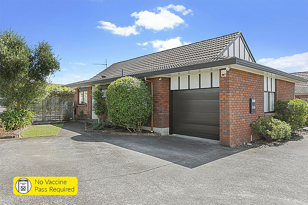 Property value 1/8 Kadina Place, Botany Downs realestate.co.nz