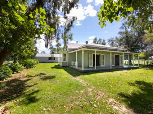 1277 Kimbolton Road, Cheltenham