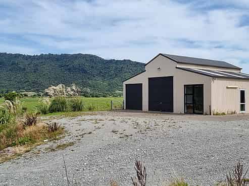 243 State Highway 6, Coal Creek