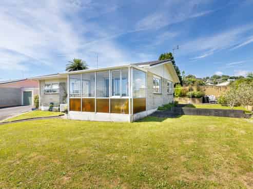 27A Norwich Avenue, Spotswood
