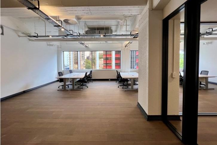 Office on Queen Street! - Vista 3