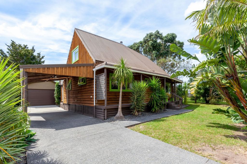 Property value 127 Mckellar Place, Whangamata realestate.co.nz