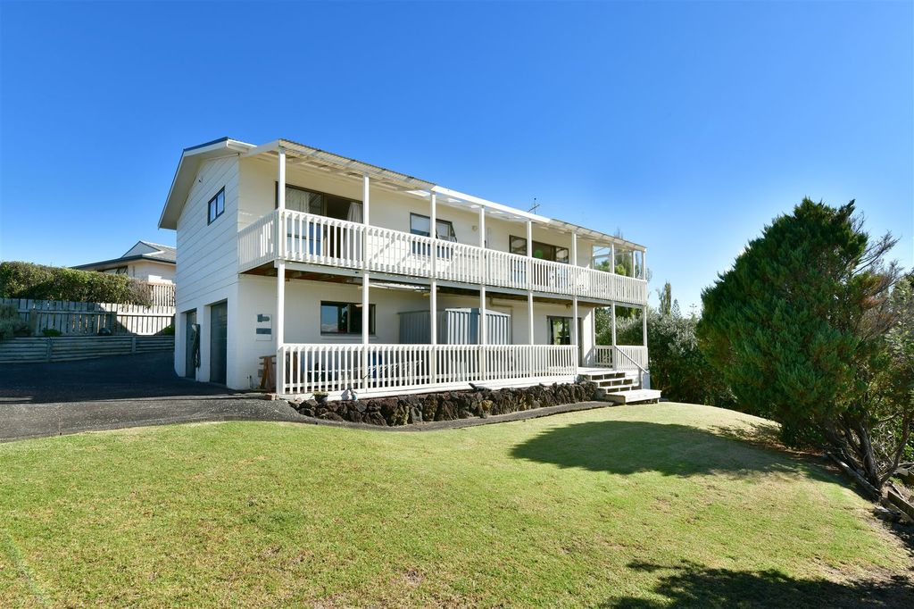 Property value 35 Rushden Terrace, Red Beach realestate.co.nz