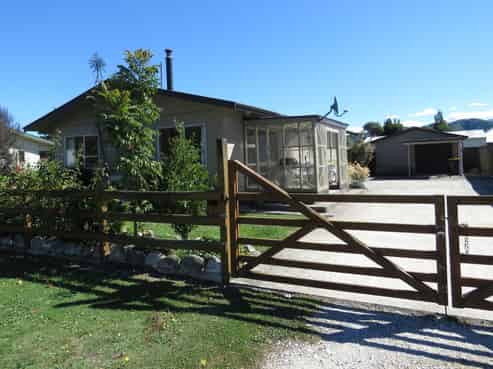 2 Walsh Street, Reefton