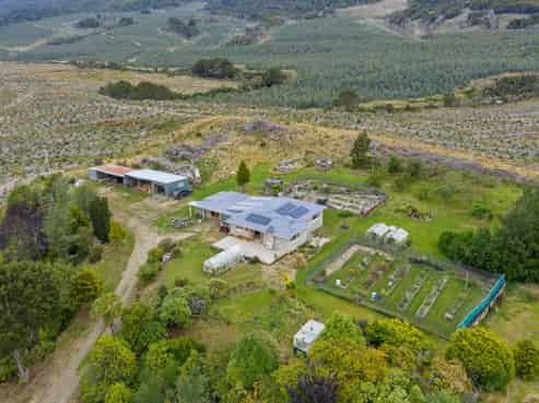 2057 Tahakopa Valley Road, Catlins Surrounds