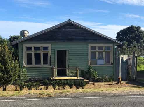 19 Main Road, Hector