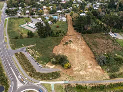 16 Leinster Ave and 153 Poplar Ave, Raumati South