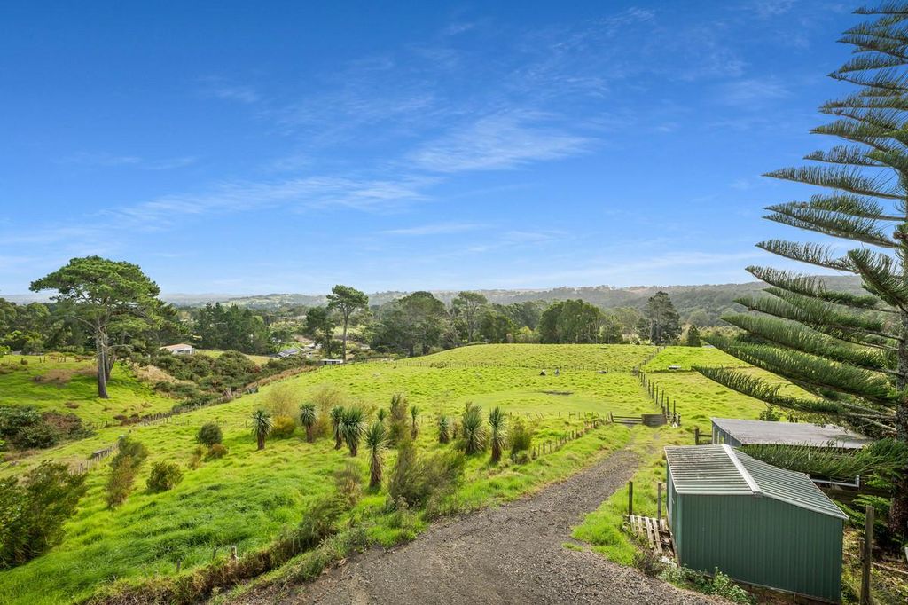 Property value 380 Paremoremo Road, Paremoremo realestate.co.nz