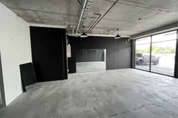 Bite Size Retail in Glendene