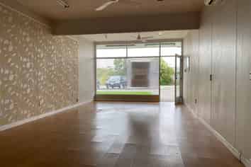Very Affordable NW Retail/Office - For Lease