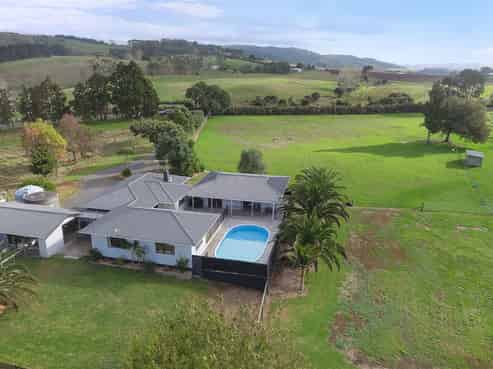 183 Kohanga Road, Te Kohanga