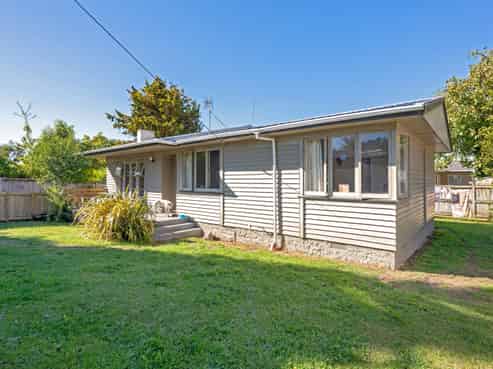 164 Clayton Road, Mangakakahi