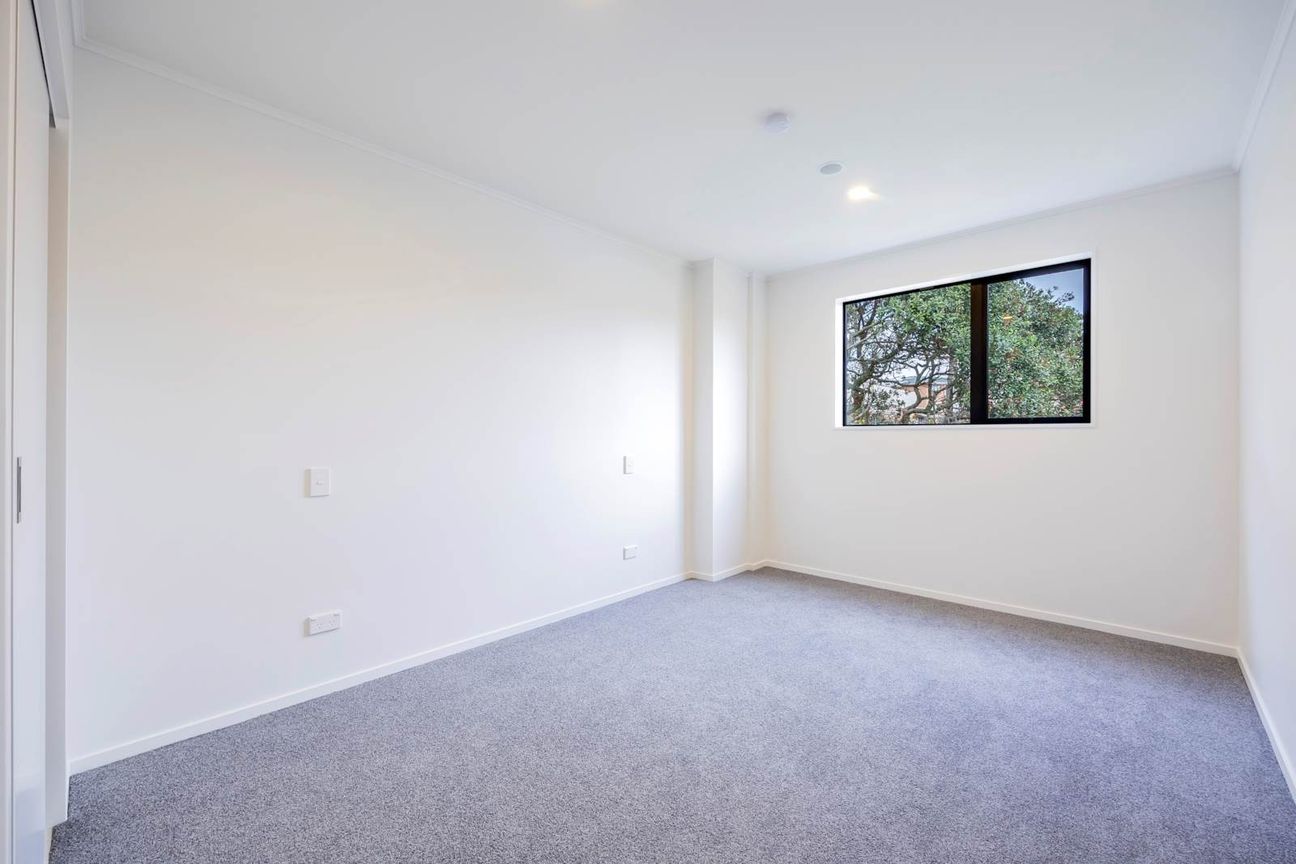 Prime Opportunity in Central New Lynn - Vista 5