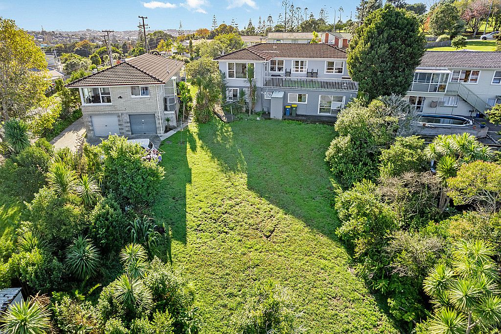 Property value 372 Glenfield Road, Glenfield realestate.co.nz