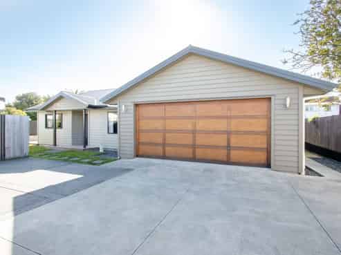 609A Avenue Road West, Saint Leonards