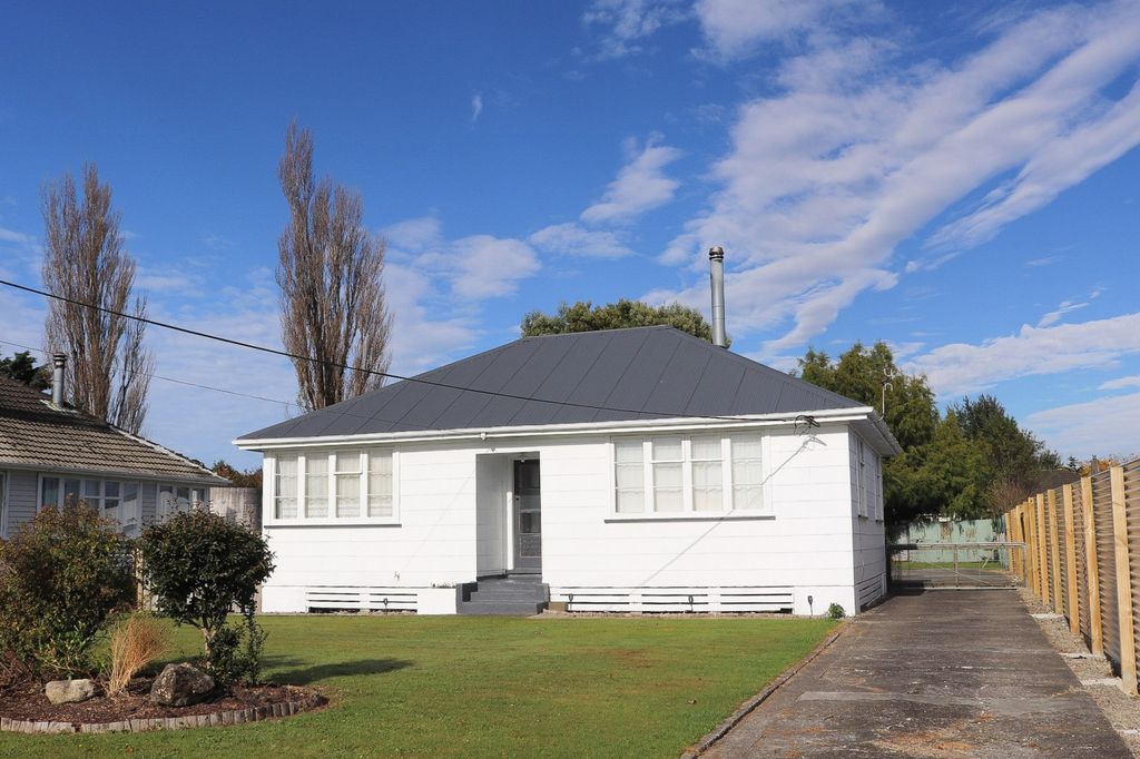Property value 24 Edward Street, Pahiatua realestate.co.nz
