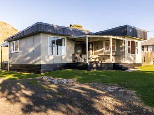 5203 State Highway 3, Awakino