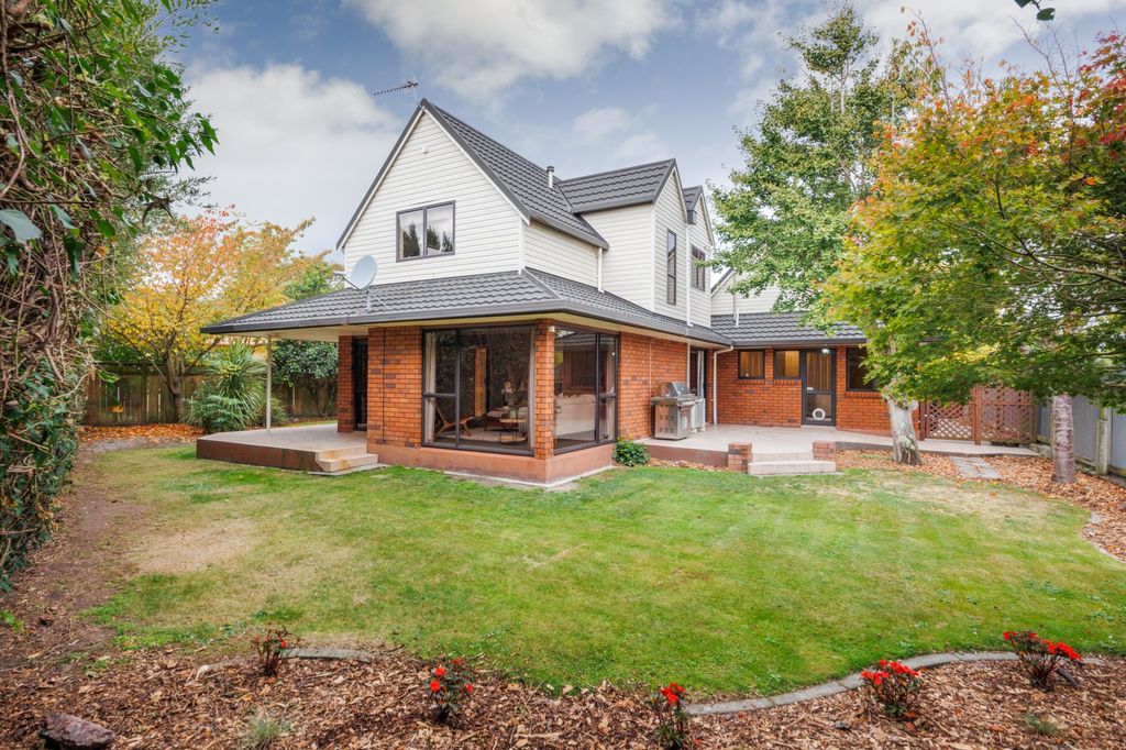 Property value 8 Harrow Place, Hokowhitu realestate.co.nz