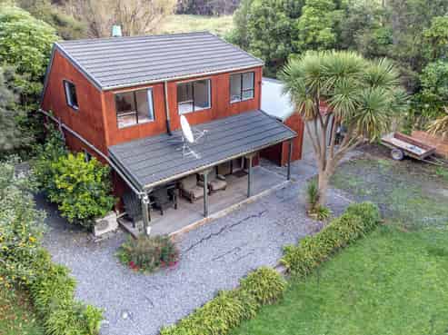 1399 Pack Spur Road, Mataikona