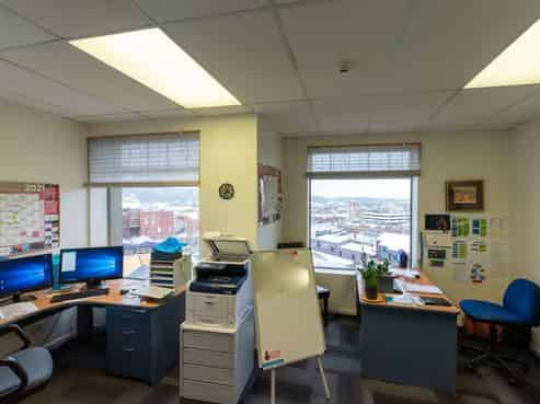 Large London St Office For Lease