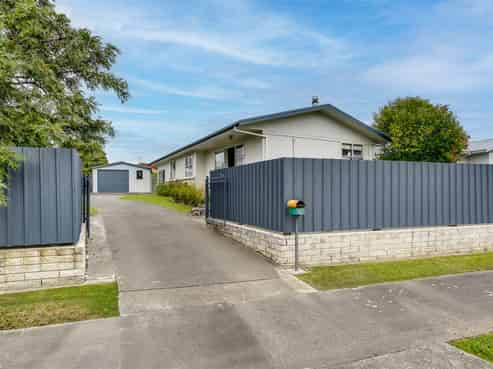 22 Shortland Street, Tamatea