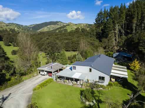 92 Mander Road, Pouawa