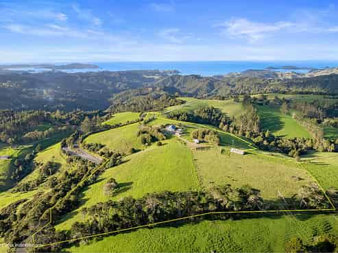 32 Hay Road, Oakura Coast