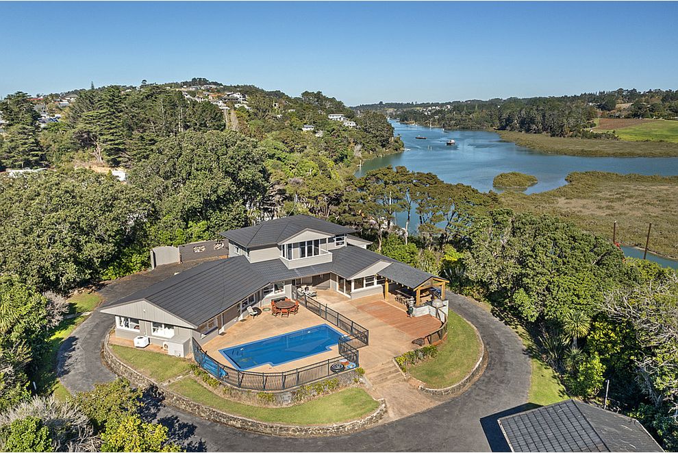 315 Whangaparaoa Road, Red Beach, Rodney For Sale realestate.co.nz