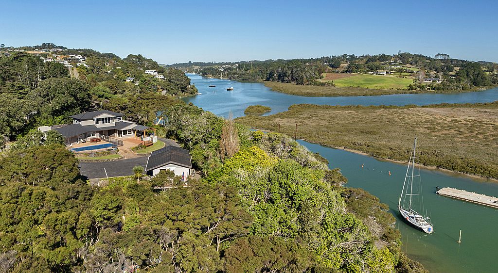 315 Whangaparaoa Road, Red Beach, Rodney For Sale realestate.co.nz