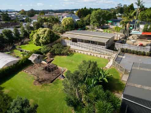 CORNER PROPERTY OPERATING AS A CHILDCARE CENTRE
