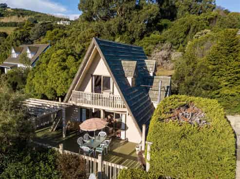 23 Bayview Crescent, Duvauchelle