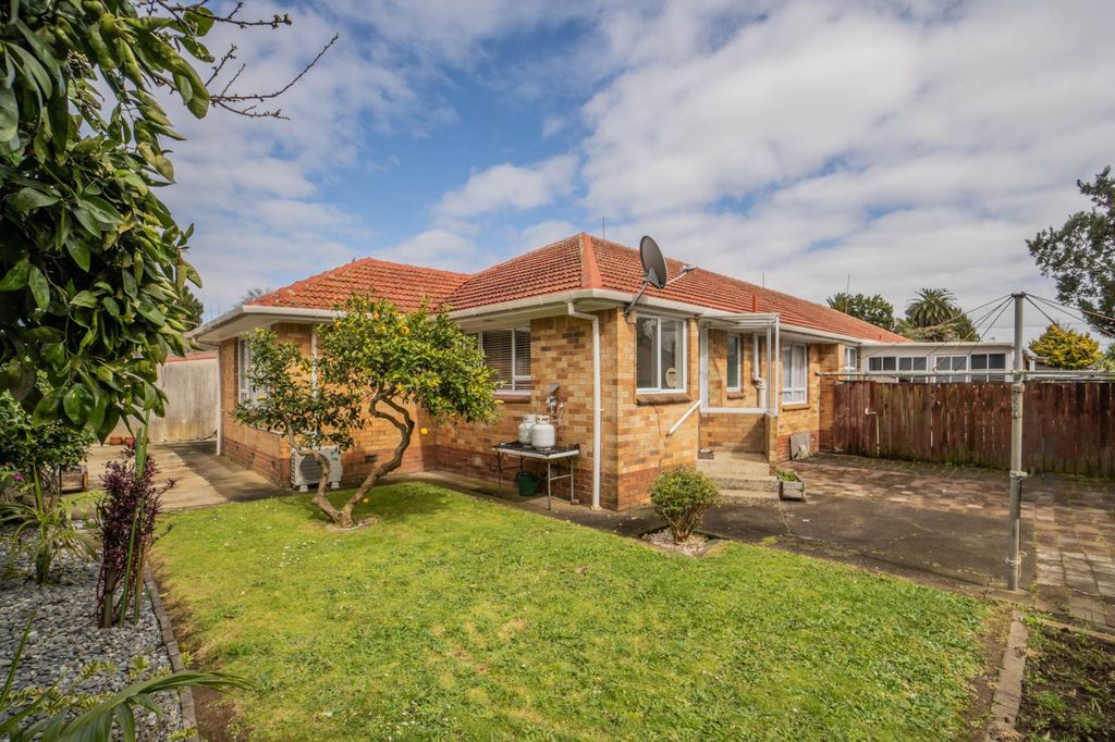 Property value 3/233A Saint Street, Papatoetoe realestate.co.nz