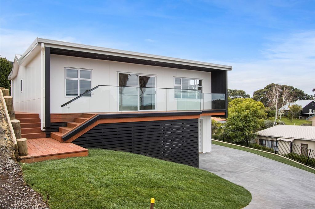 Property value 4 Denby Close, Athenree realestate.co.nz