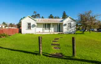 1095 Broadwood Road, Broadwood