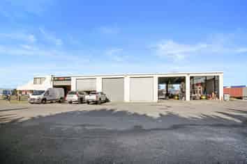 High Yielding Industrial Investment - 6 Tenants 