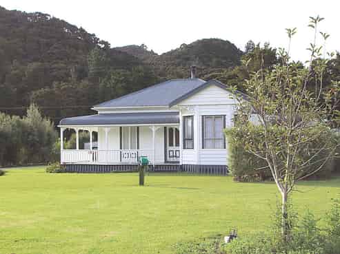 129 Peria Road, Peria