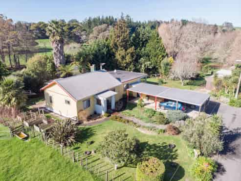 13 Church Road, Mangatarata
