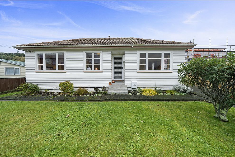 24 Stanley Street, Wainuiomata, Lower Hutt City, Wellington, 5014 For
