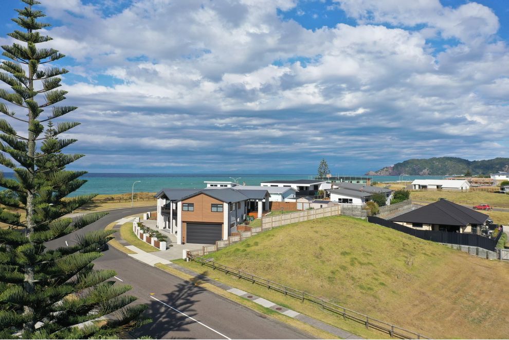 2 Pacific Parade, Coastlands, Whakatane For Sale realestate.co.nz